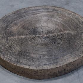 Betonový nášlap KRUH - DEKOR dřevo